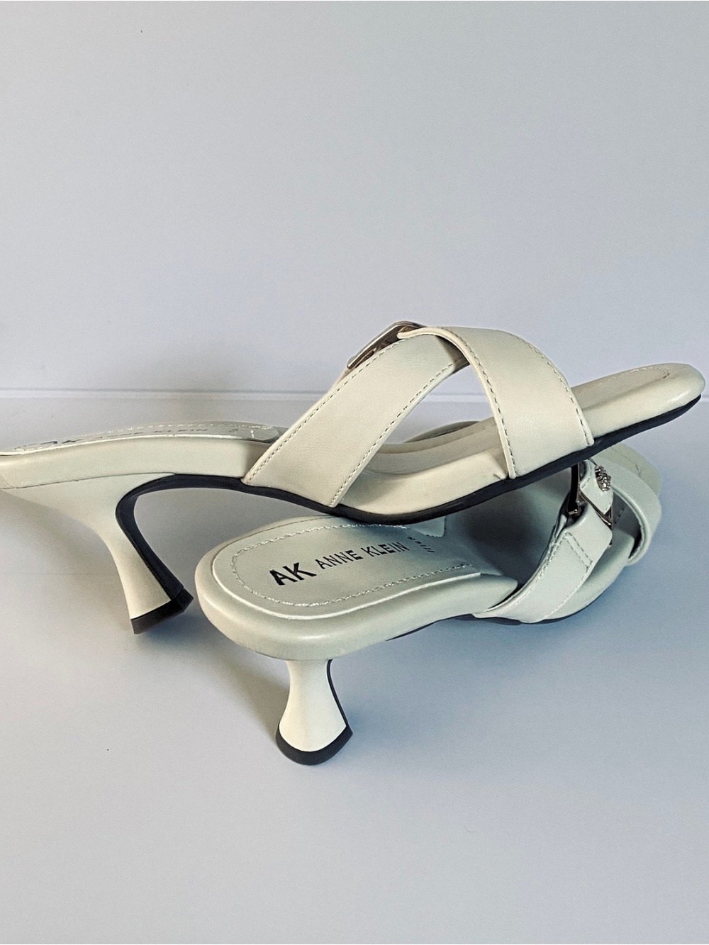 Anne Klein Cream Jassie Slide Sandal Size 7M - Picture 3 of 10